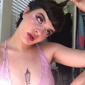 Meet your Posher, Phoebe